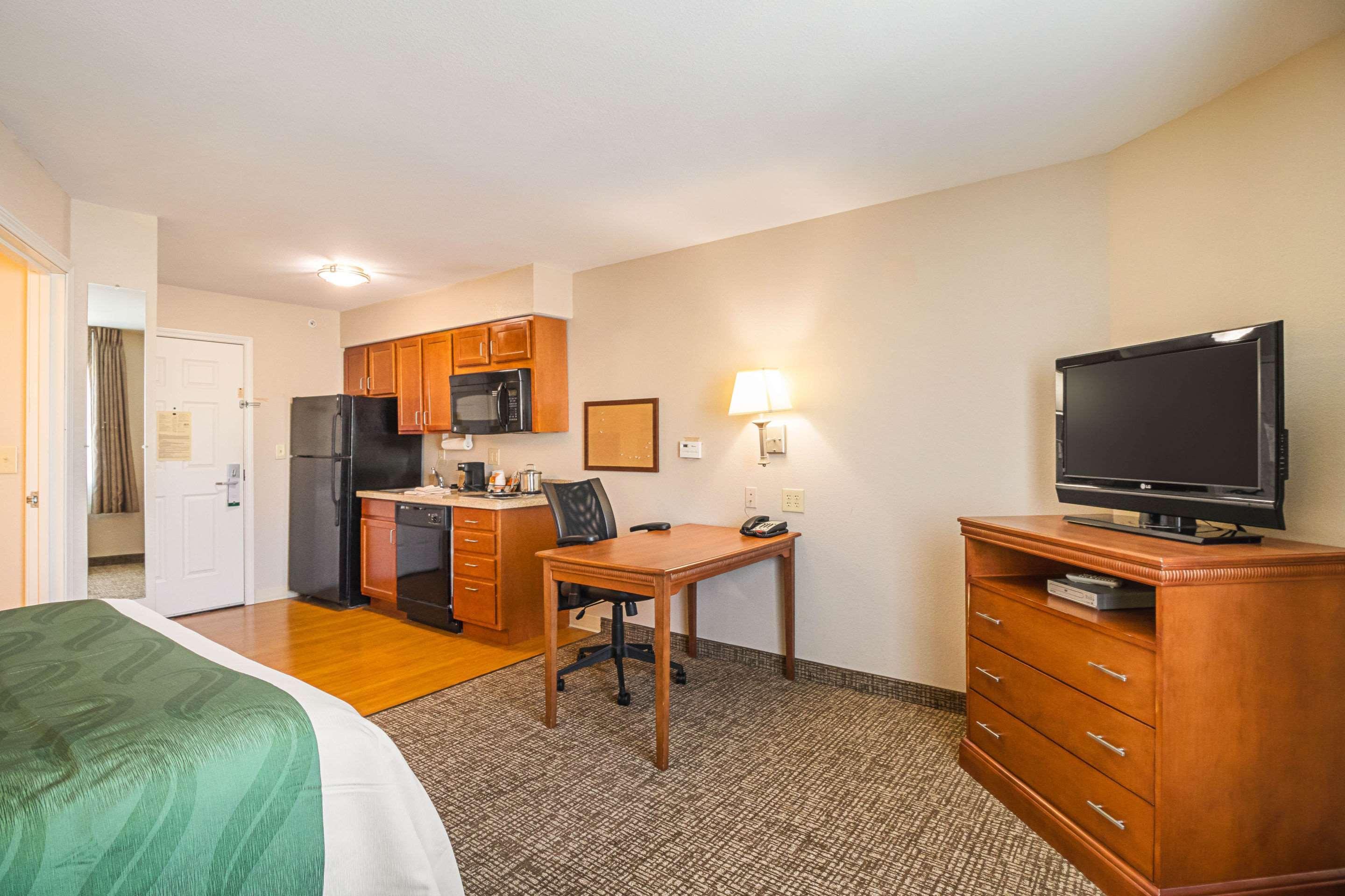 Suburban Extended Stay Hotel Waterloo - Cedar Falls - Cedar Valley Экстерьер фото