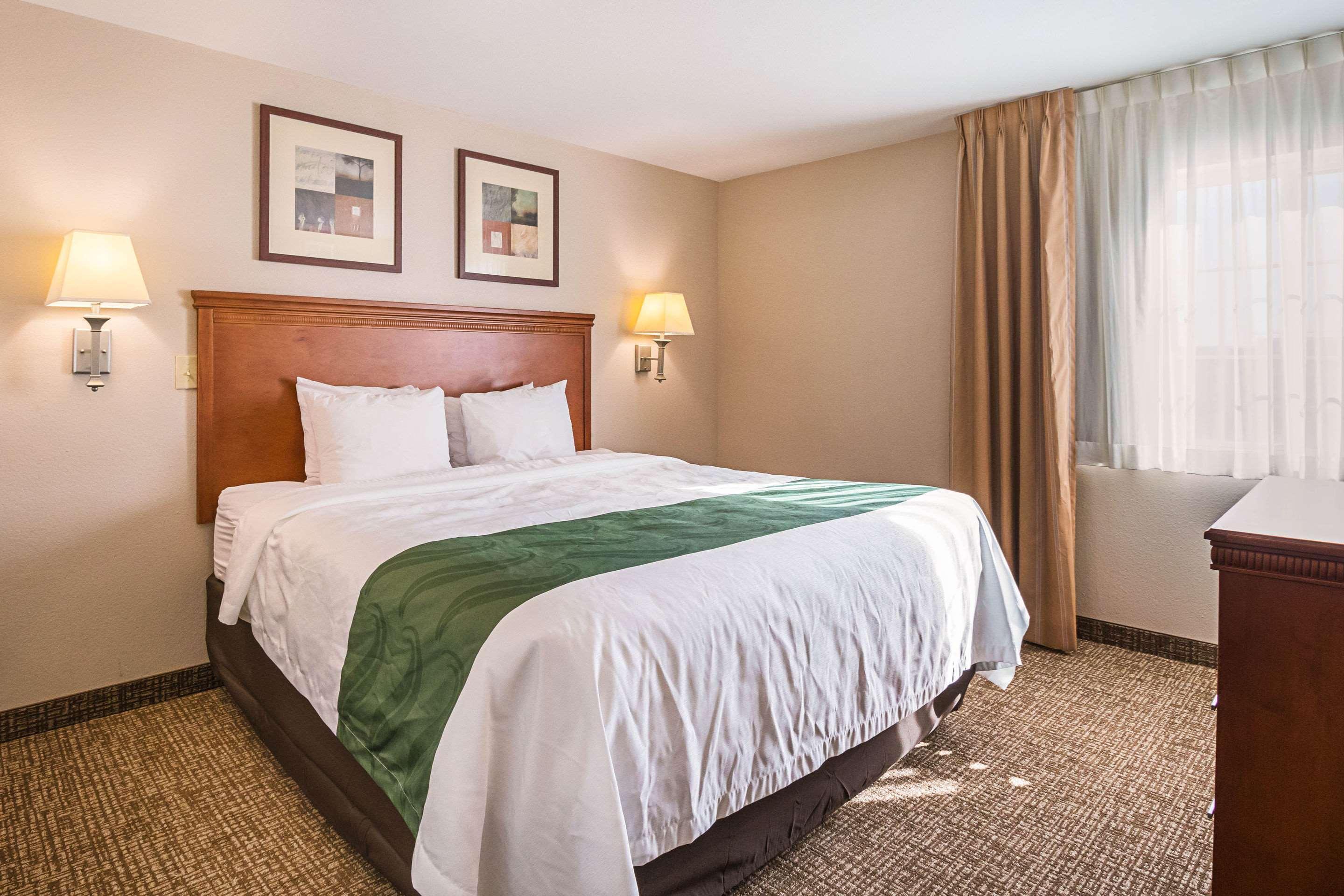 Suburban Extended Stay Hotel Waterloo - Cedar Falls - Cedar Valley Экстерьер фото