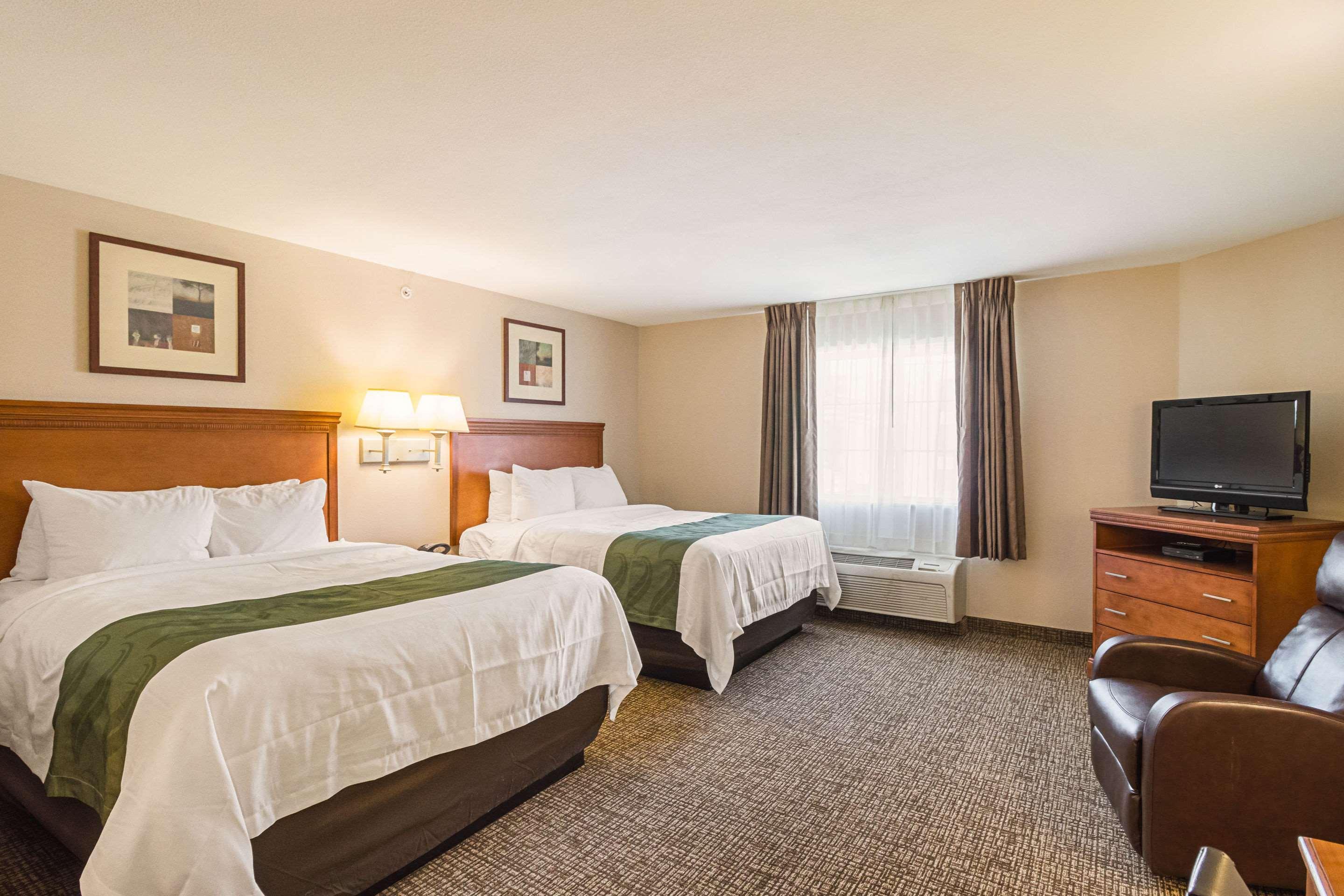 Suburban Extended Stay Hotel Waterloo - Cedar Falls - Cedar Valley Экстерьер фото