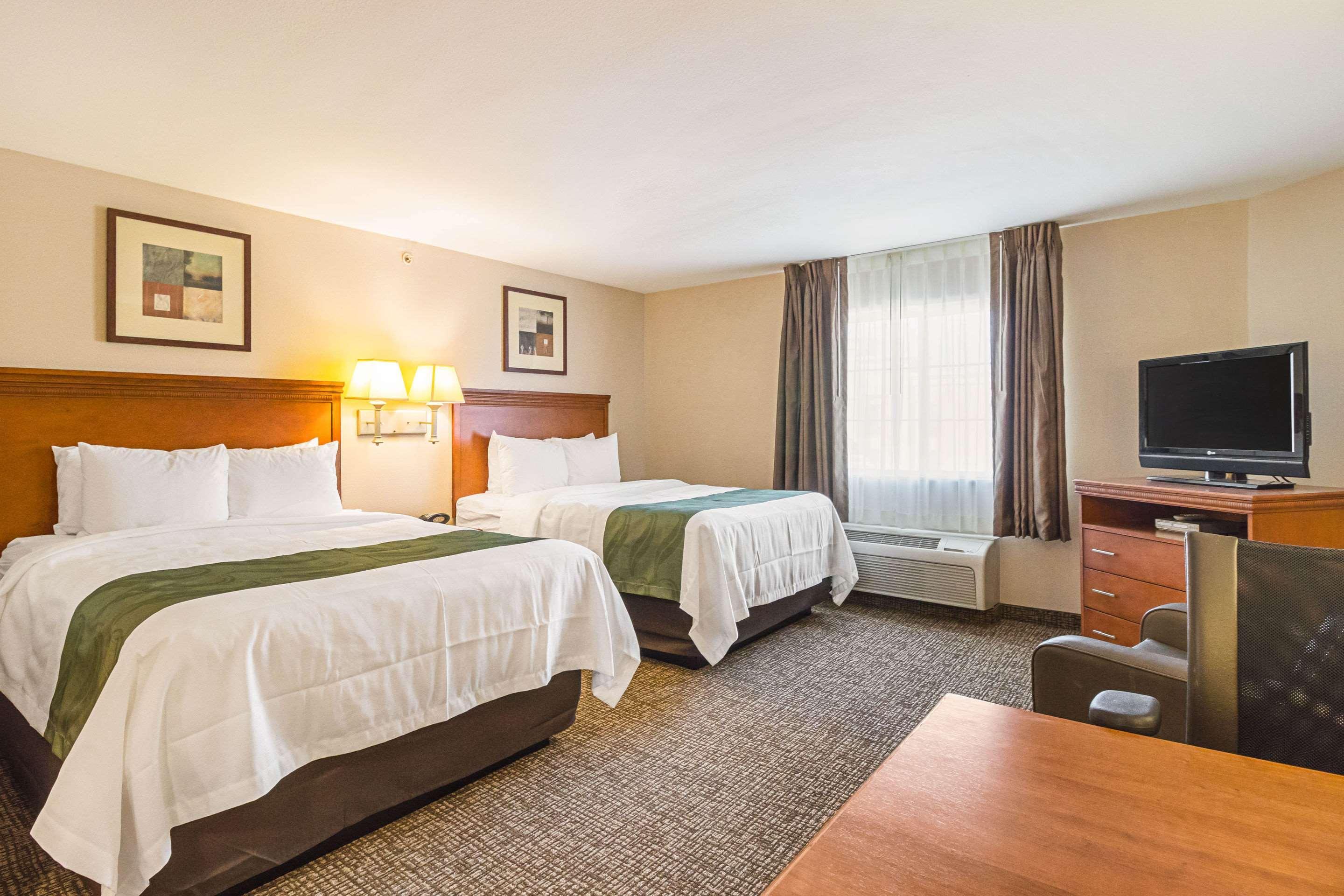 Suburban Extended Stay Hotel Waterloo - Cedar Falls - Cedar Valley Экстерьер фото